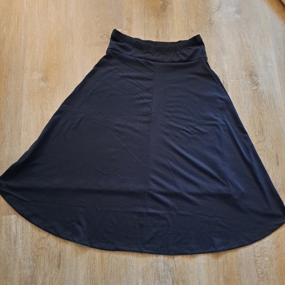Love Tree Skirt Navy Blue High-Low High-Waist Dancer Skirt Size Medium NWOT